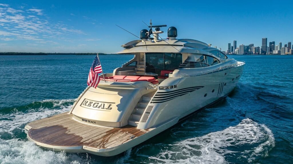 Rear view of the 90' PERSHING REGAL yacht