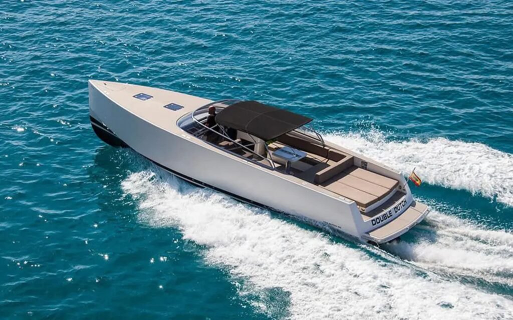 40' Vandutch Yacht – A Different Perspective