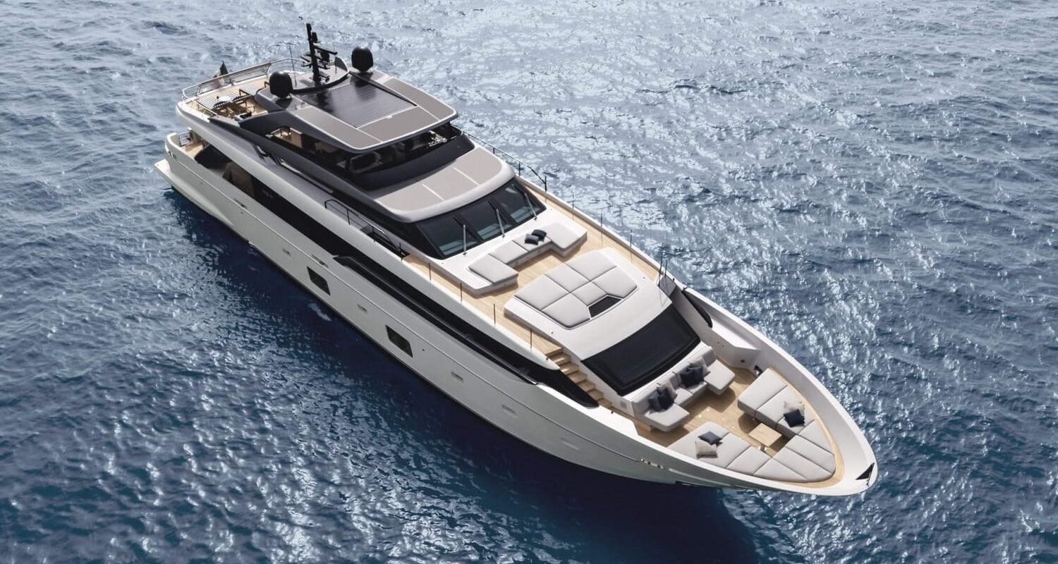 03-Sanlorenzo_SL120A_photo-Thomas-Pagani_resize-1600x899