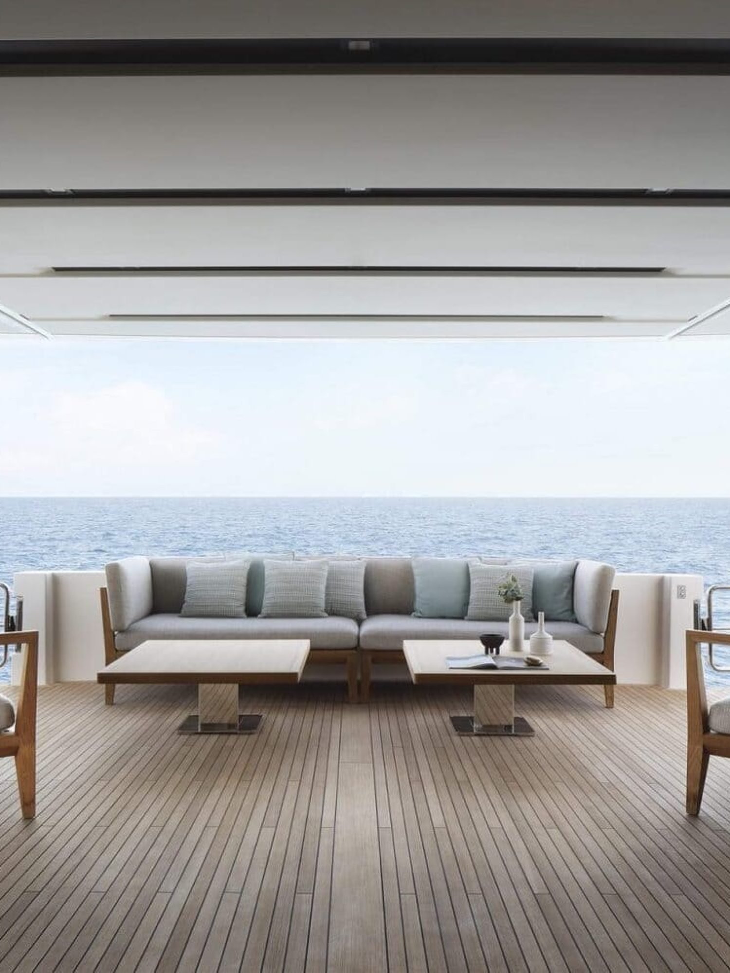 11-Sanlorenzo_SL120A_cockpit_photo-Thomas-Pagani_resize-1600x1066