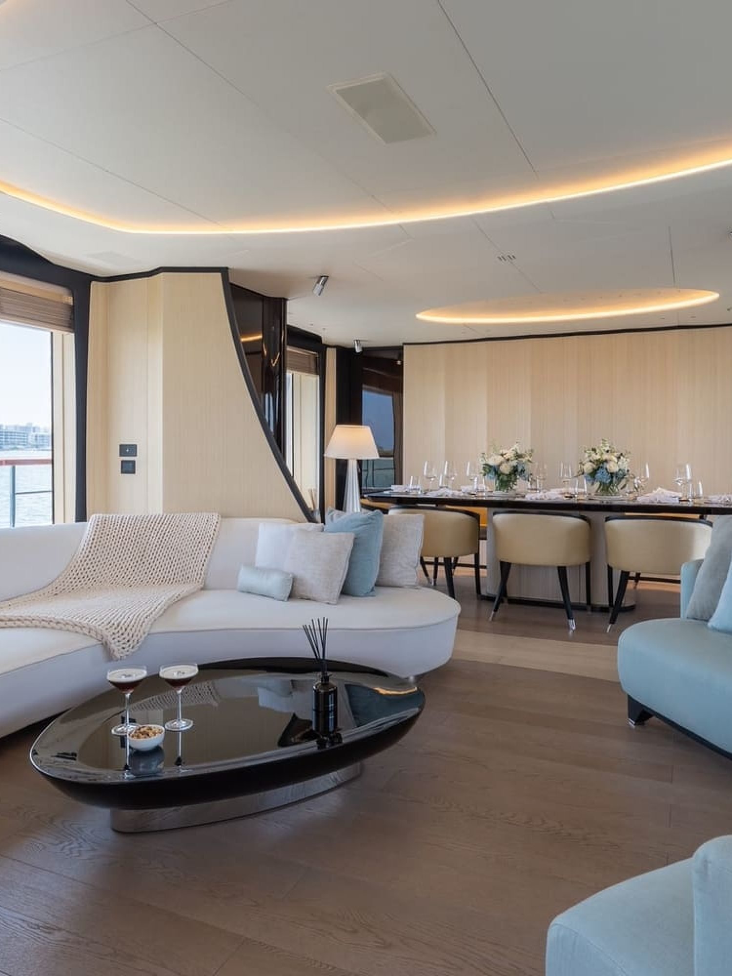 13 95' Benetti Delfino Bella Vita Luxury Miami Yacht Charter Rental Modern Elegance YachtLuxe Bimini The Bahamas-X3