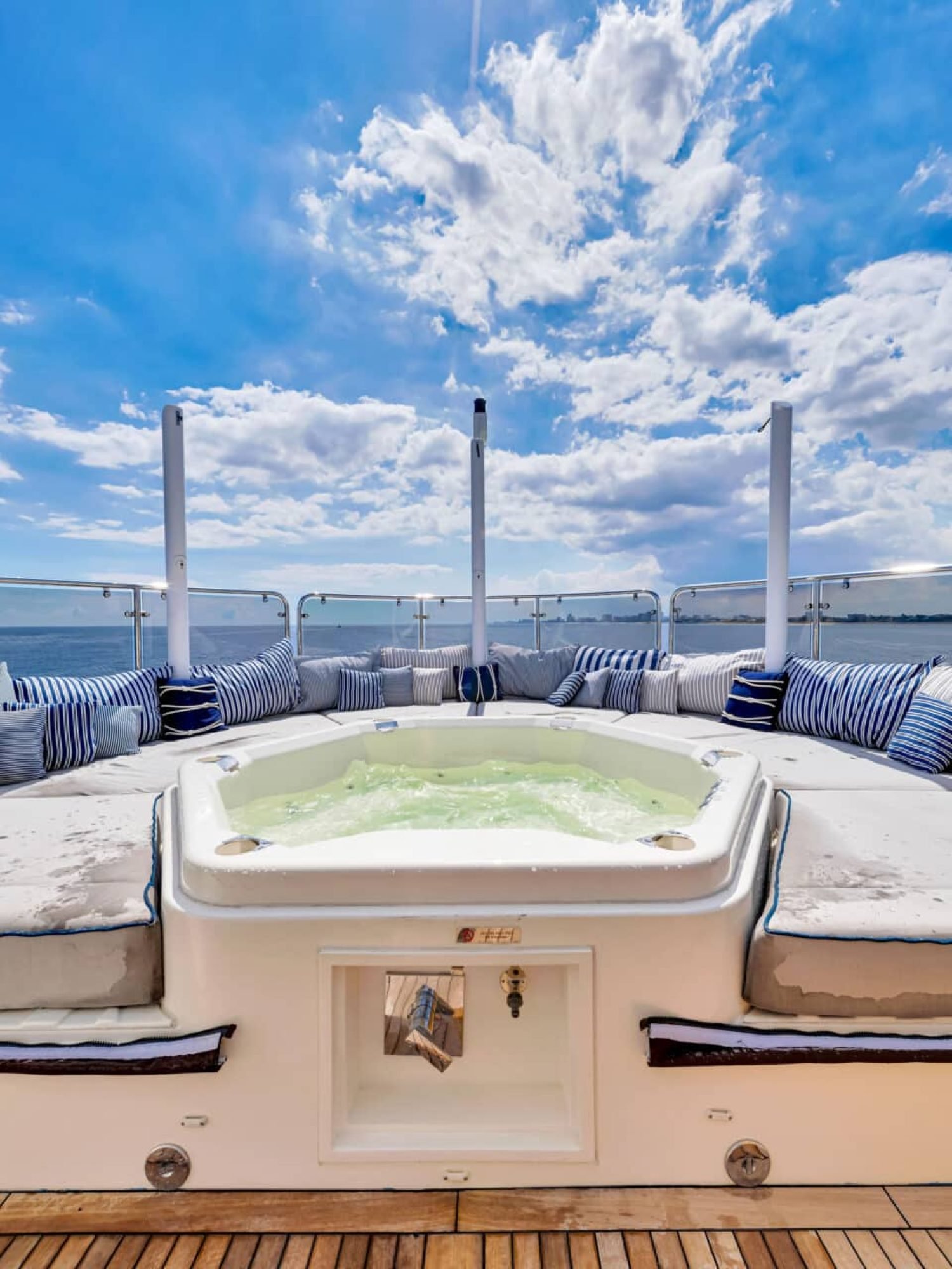 130' Sunseeker 'Natural 9' - SUNDECK_6