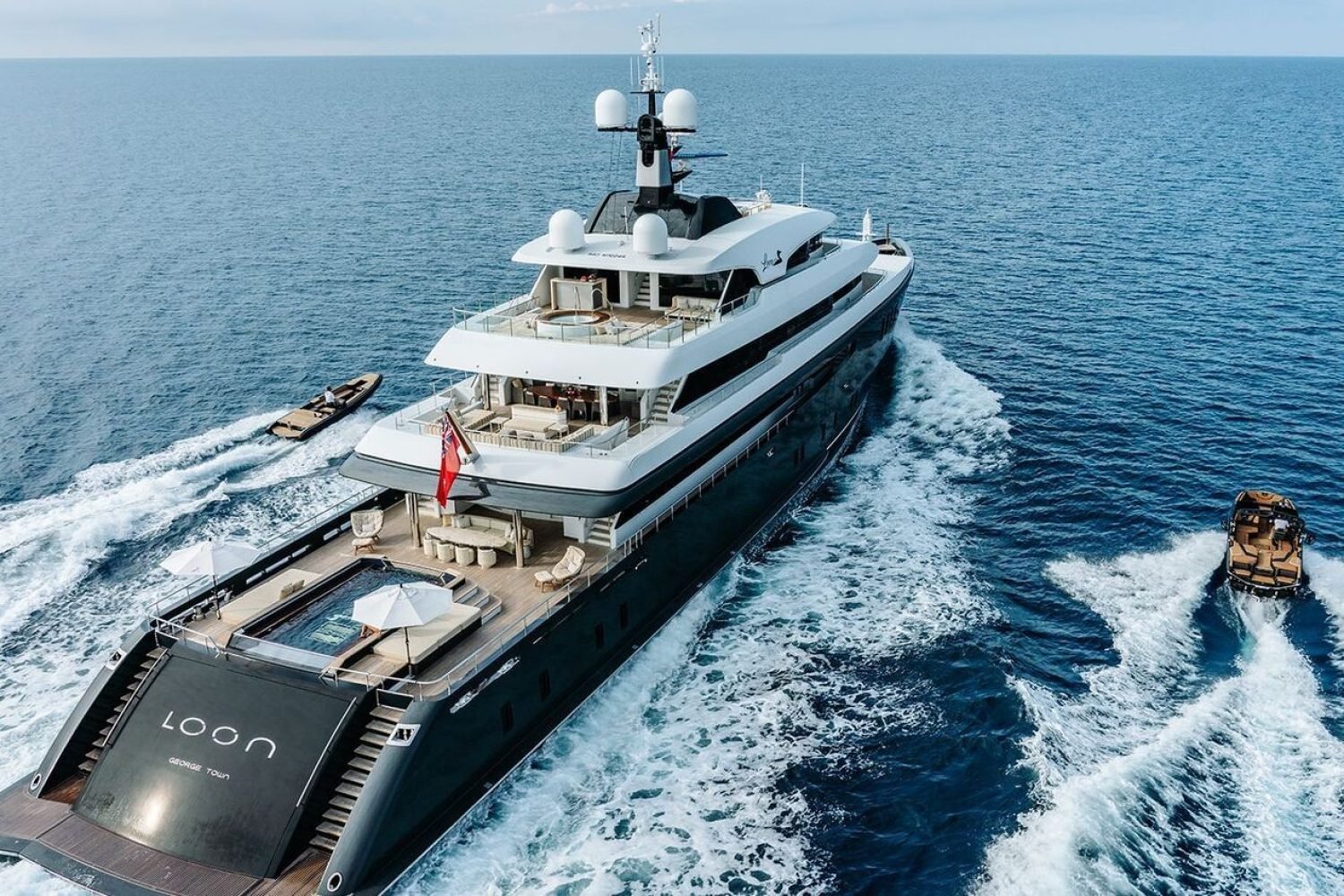 Loon superyacht for charter week in monaco
