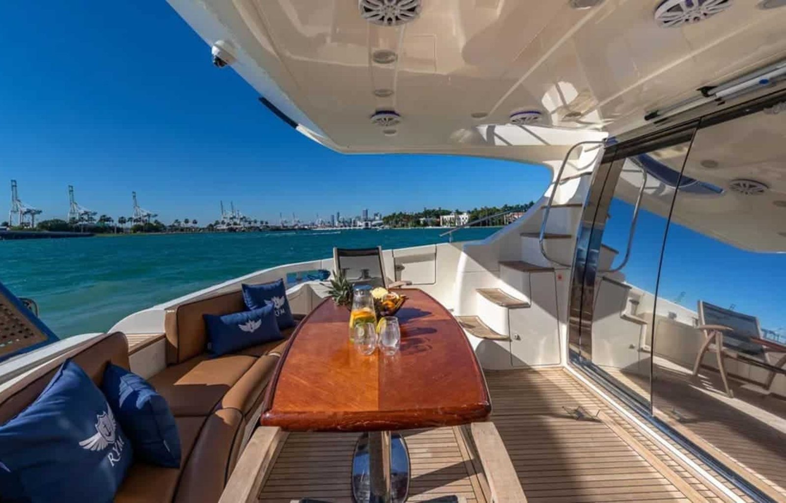 62' Azimut