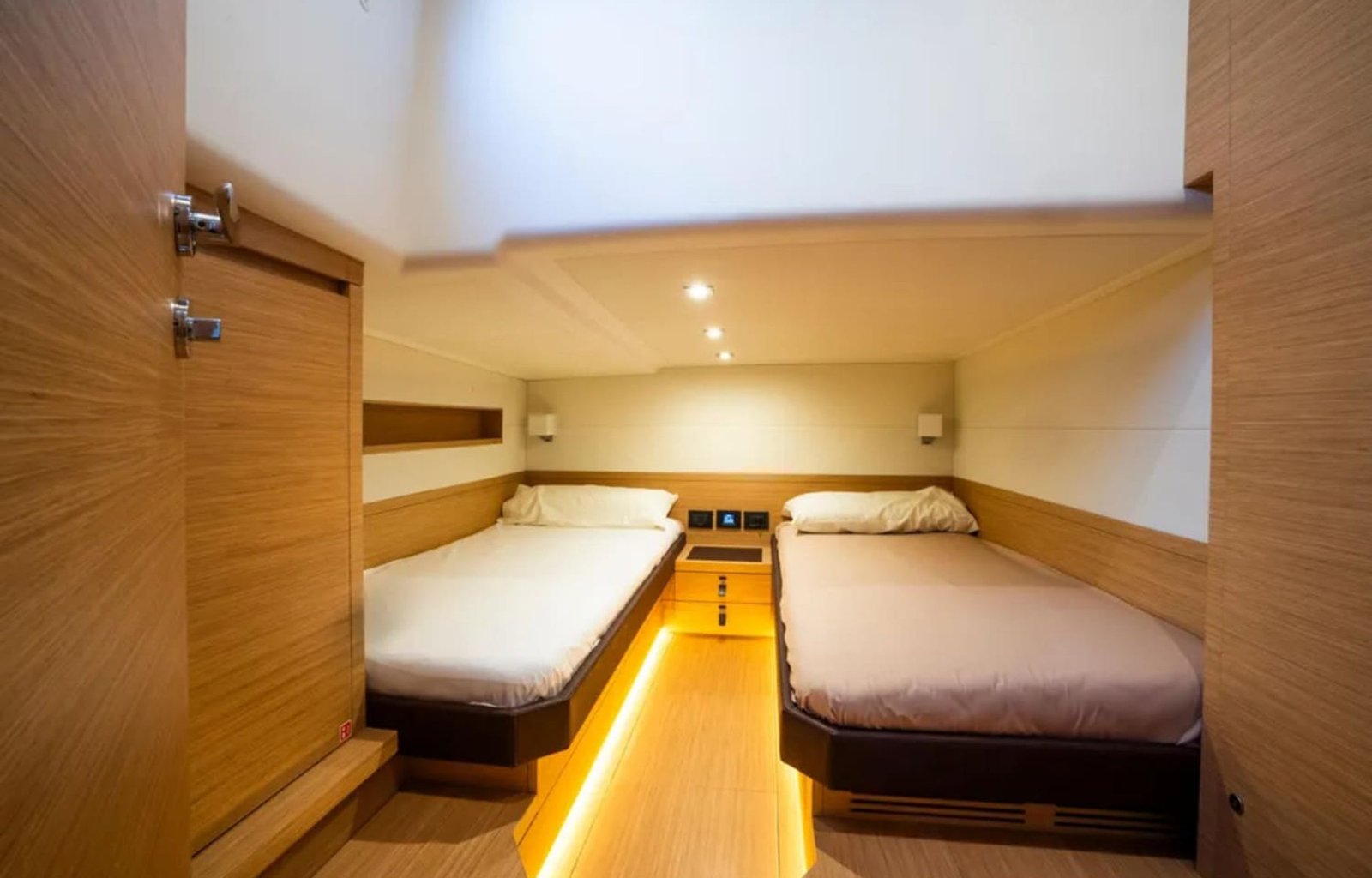 2022-pardo-yachts-50-power-9434734-20240712070850257-1_XLARGE