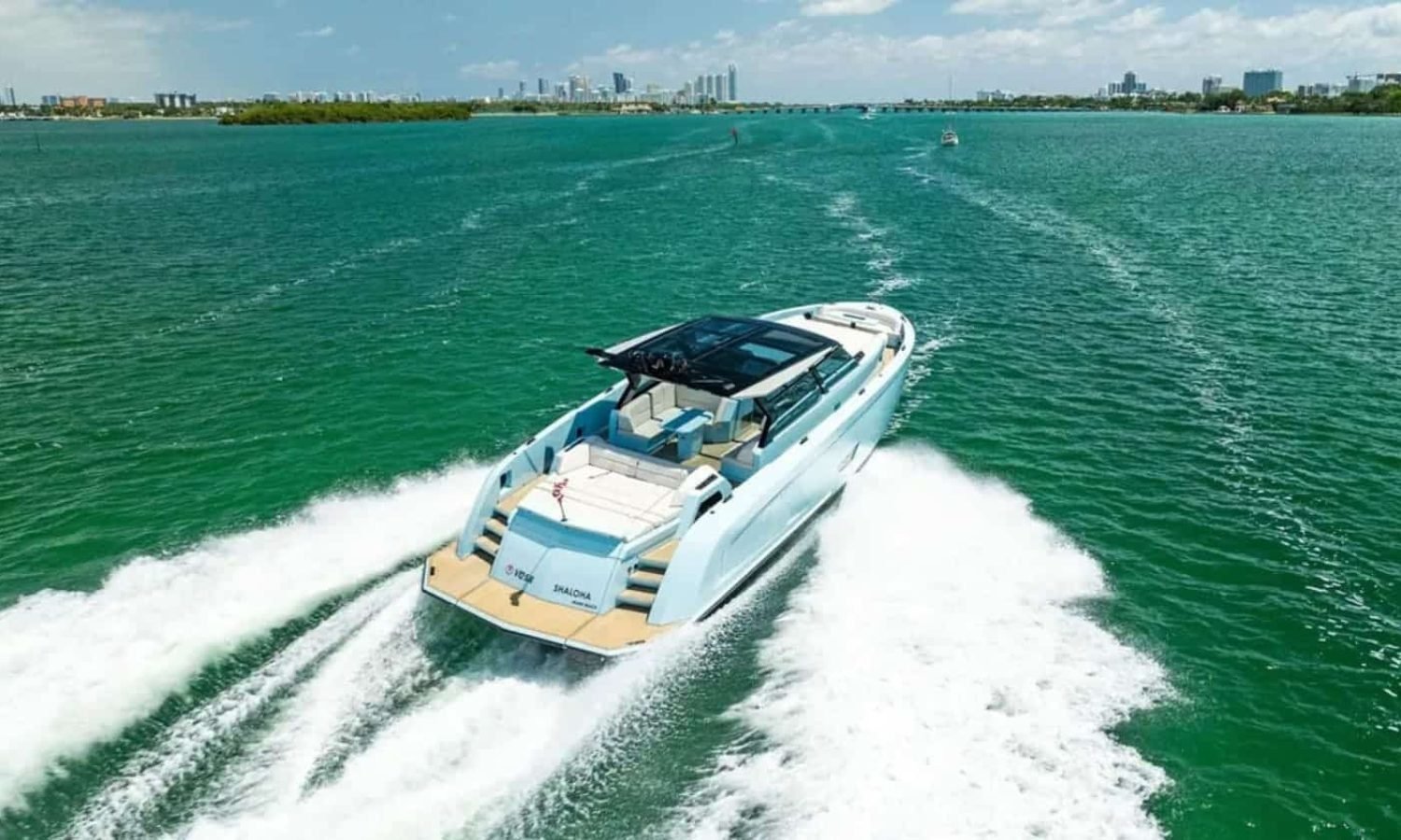 BUY OR SALE 35 2022-vanquish-yachts-vq58-power-9367094-20240426050727060-1_XLARGE