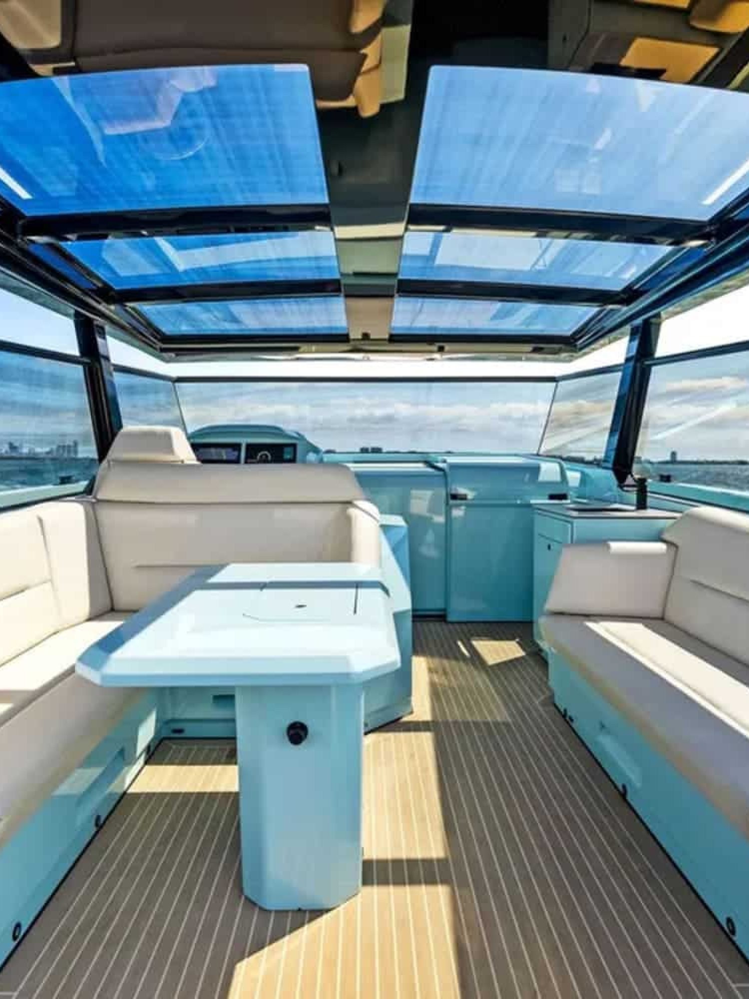 2022-vanquish-yachts-vq58-power-9367094-20240426050848385-1_XLARGE