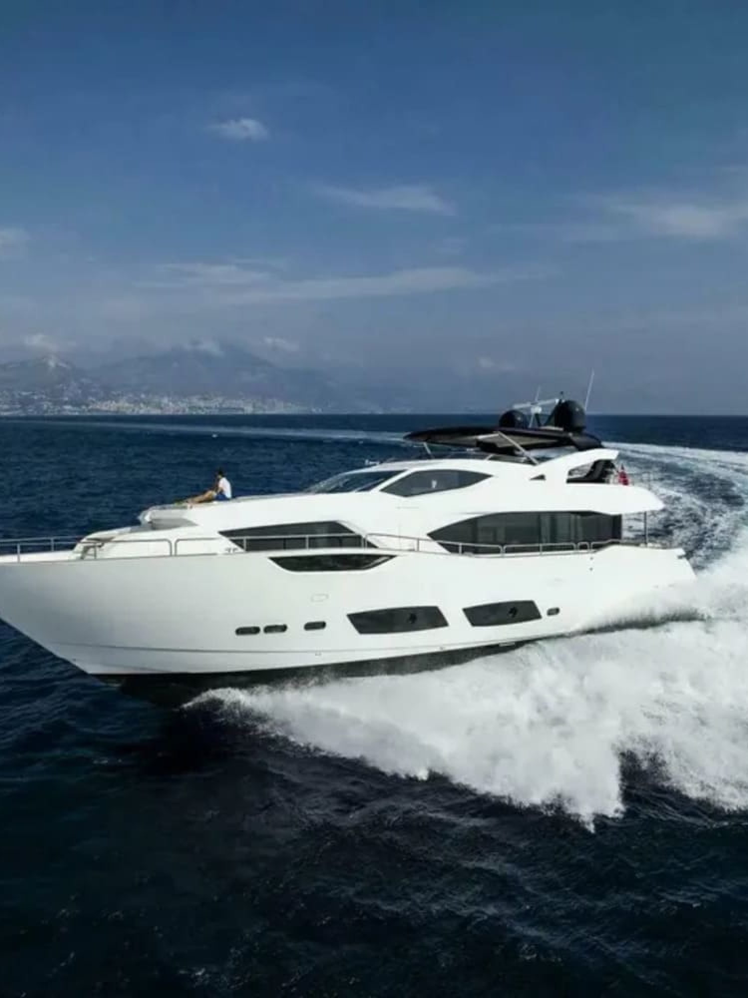 2025-sunseeker-95-yacht-power-9647231-972384064-0-040120250404-1