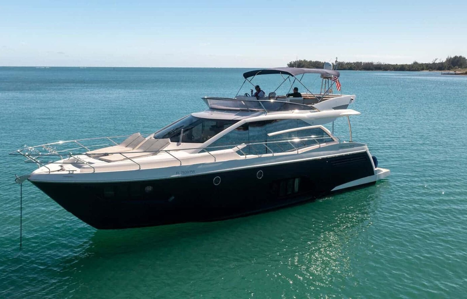 60' Absolute Fly Yacht Exterior Angle