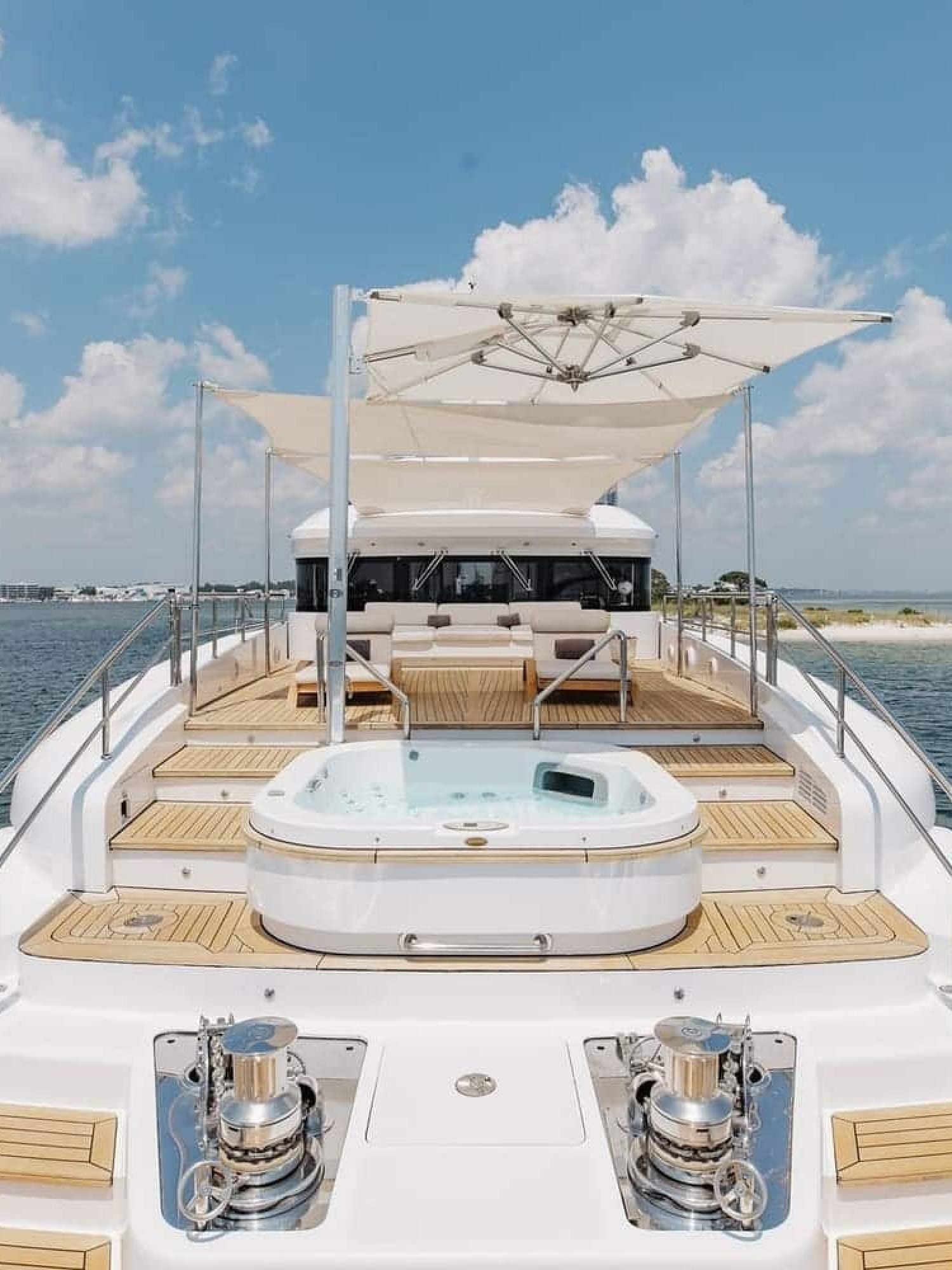 7 95' Benetti Delfino Bella Vita Luxury Miami Yacht Charter Rental Modern Elegance YachtLuxe Bimini The Bahamas-X3