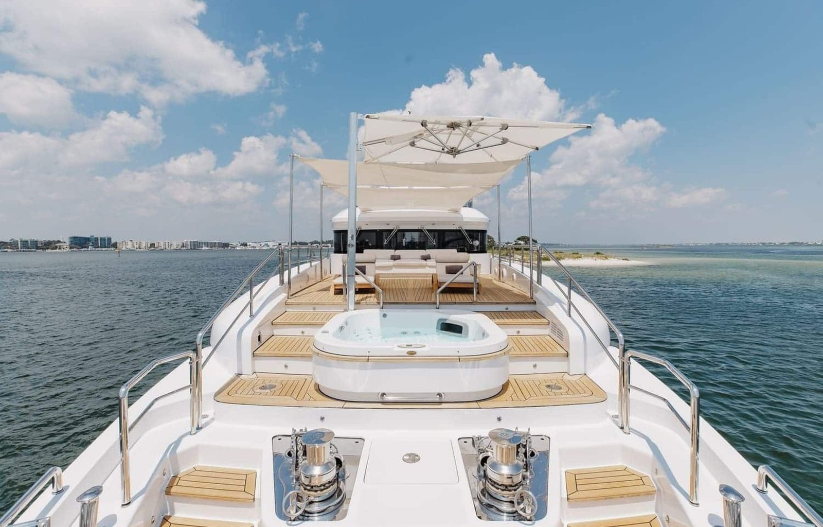 7 95' Benetti Delfino Bella Vita Luxury Miami Yacht Charter Rental Modern Elegance YachtLuxe Bimini The Bahamas-X3