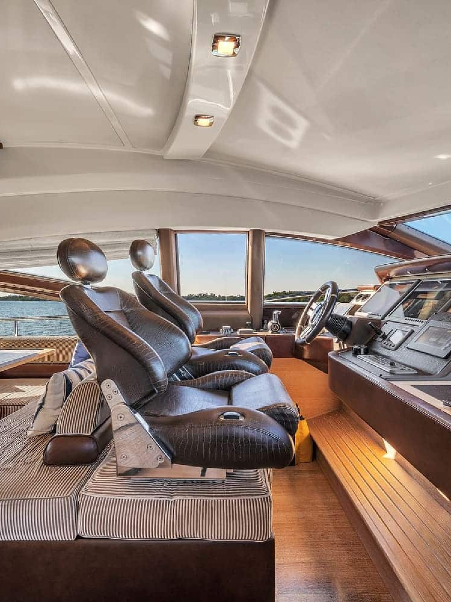 70' Azimut - Lupo 1 - 10