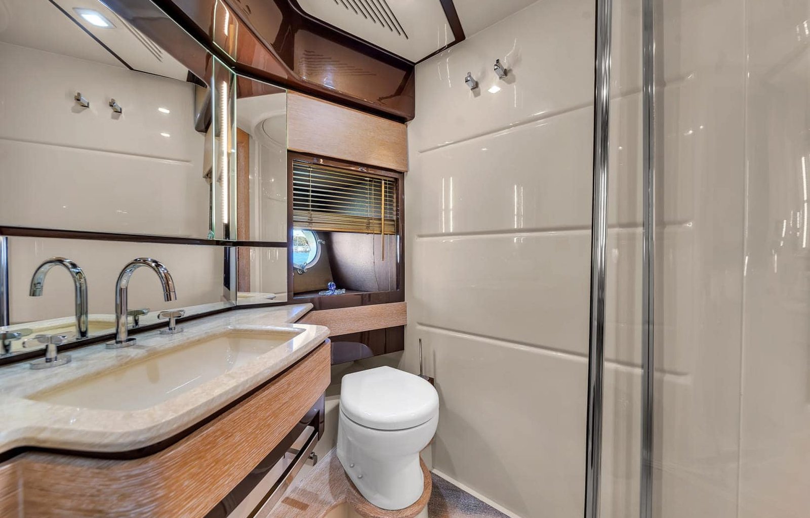 70' Azimut - Lupo 1 - 14