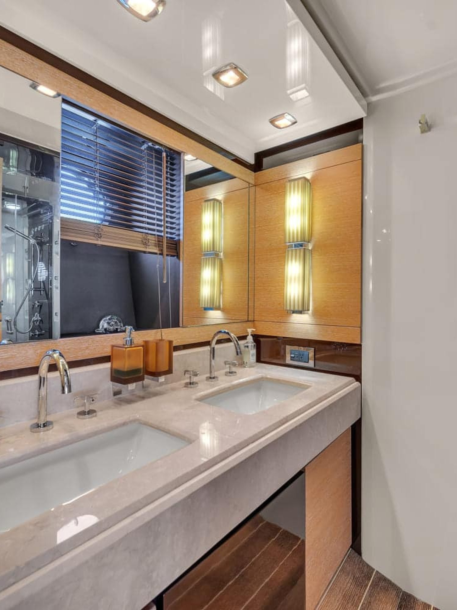 70' Azimut - Lupo 1 - 21