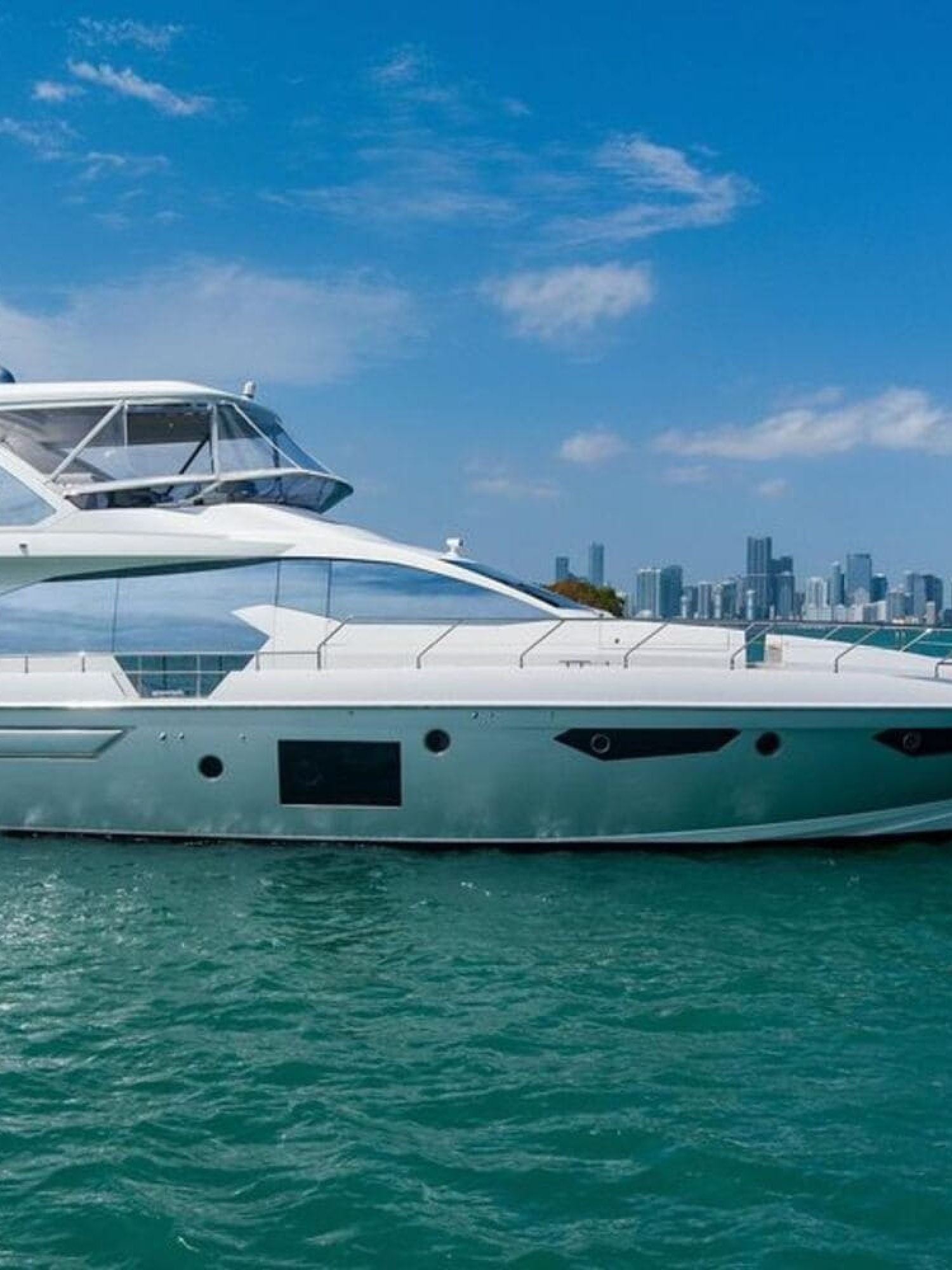 72' AZIMUT FLYBRIDGE (1)