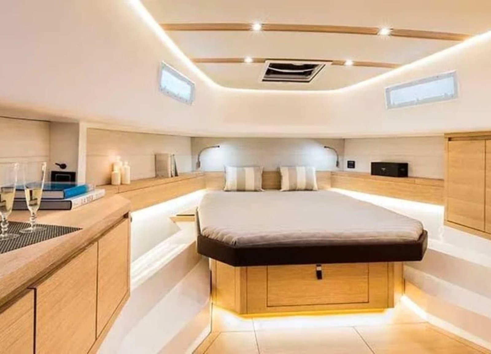 Cozy and elegant bedroom in 43' Pardo yacht, offering luxurious sleeping arrangements