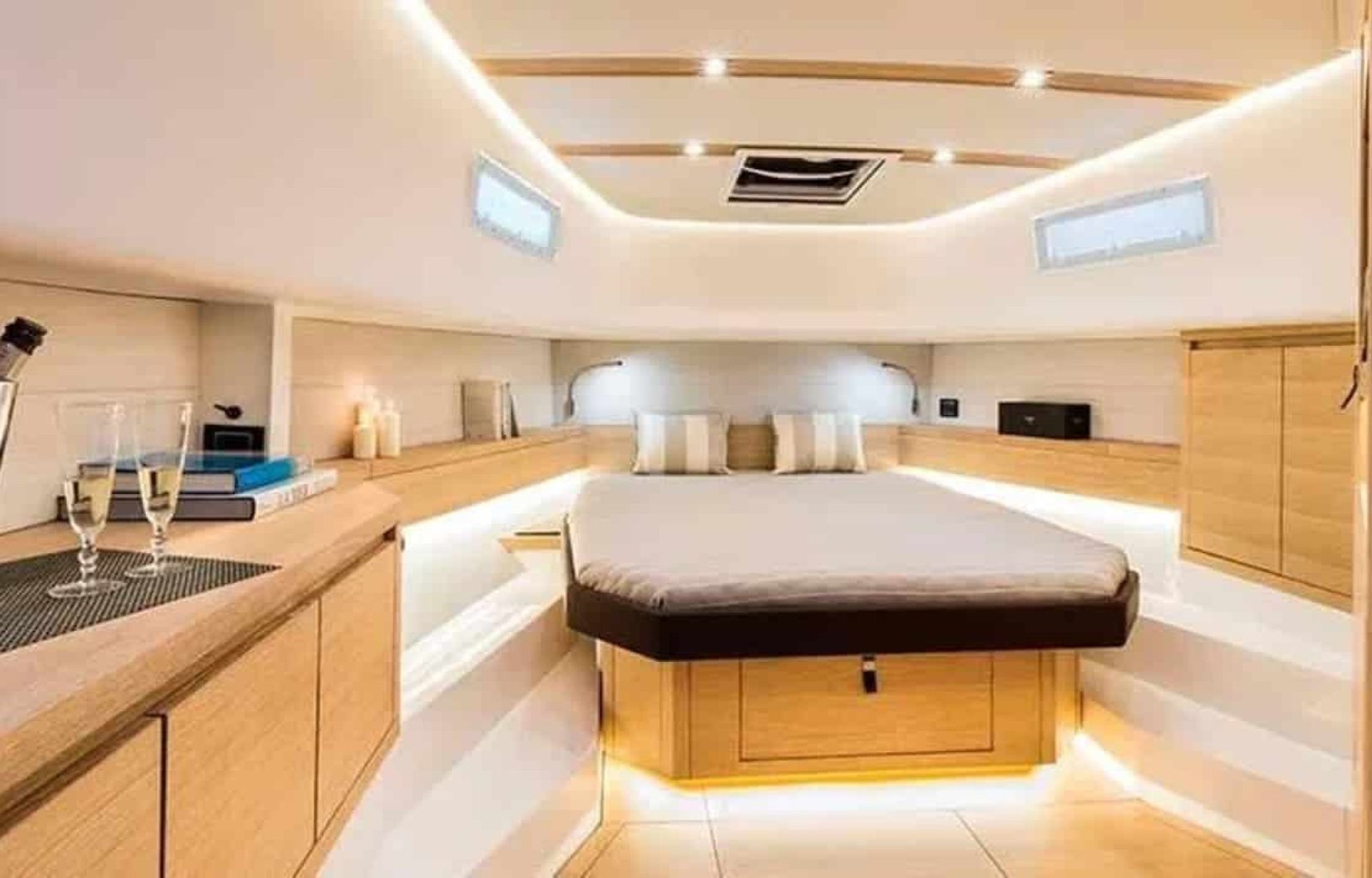 Cozy and elegant bedroom in 43' Pardo yacht, offering luxurious sleeping arrangements