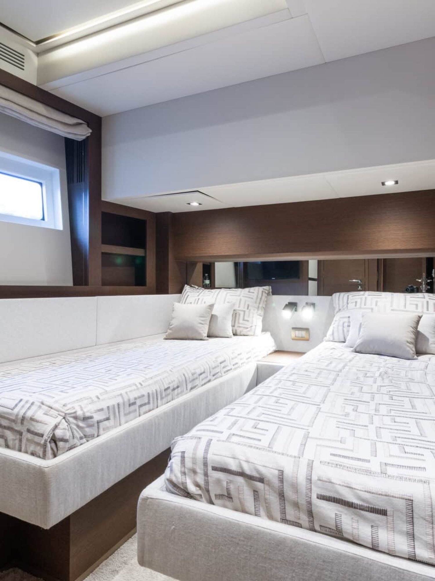 75' Prestige-Interiors-18