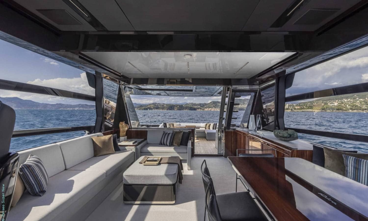 Miami 11 76_riva_1633622239399 (1)