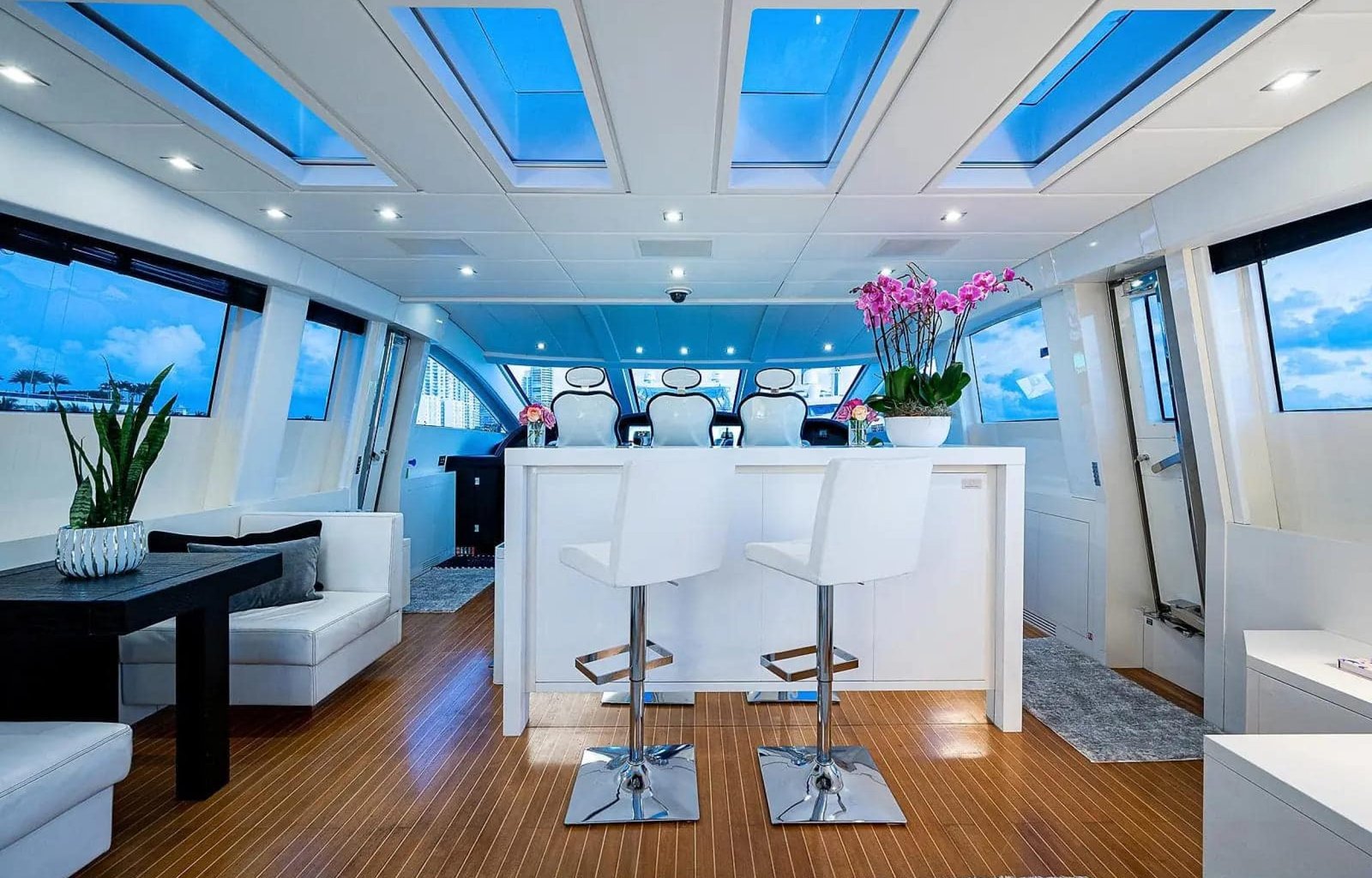 8052021_20211015165618535_1_XLARGE (1)