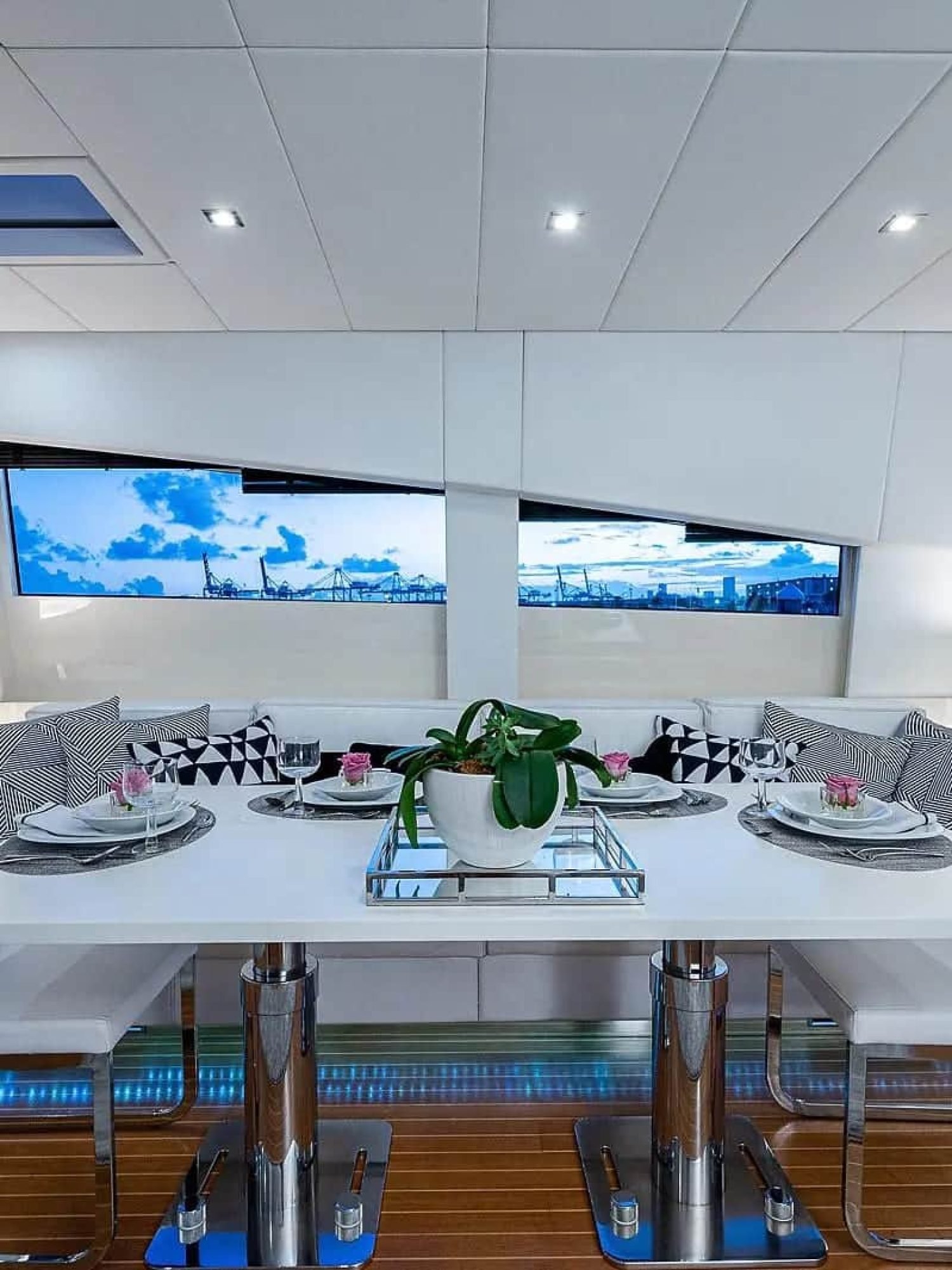 8052021_20211015165944402_1_XLARGE (1)