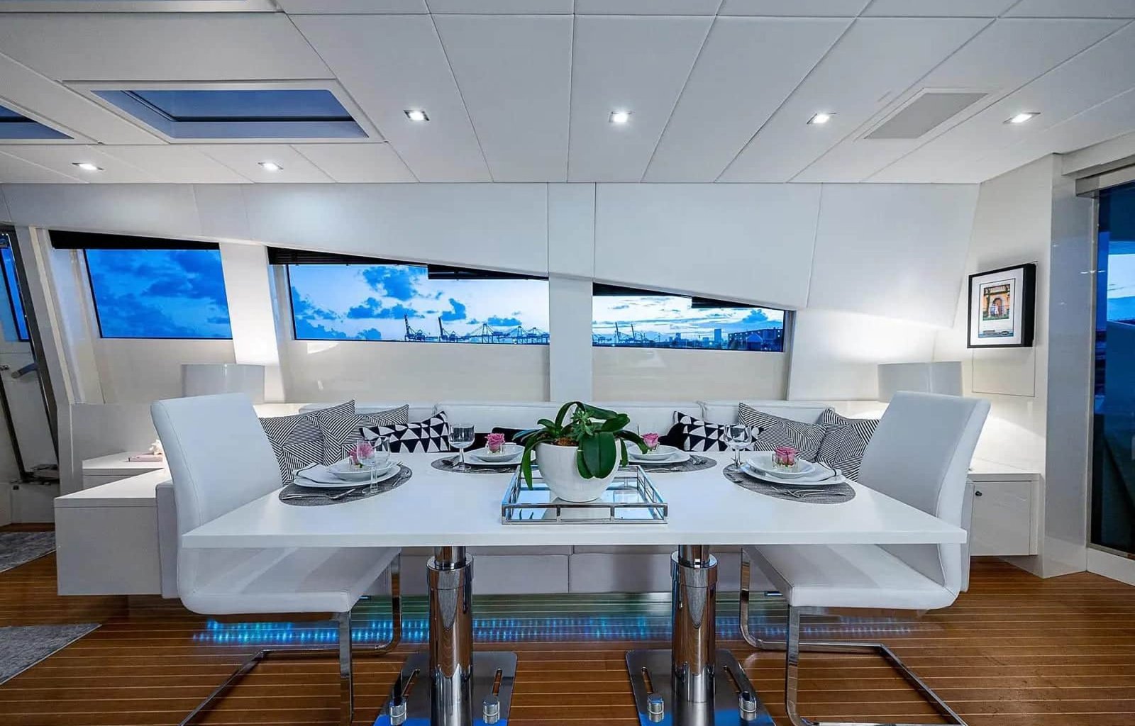 8052021_20211015165944402_1_XLARGE (1)