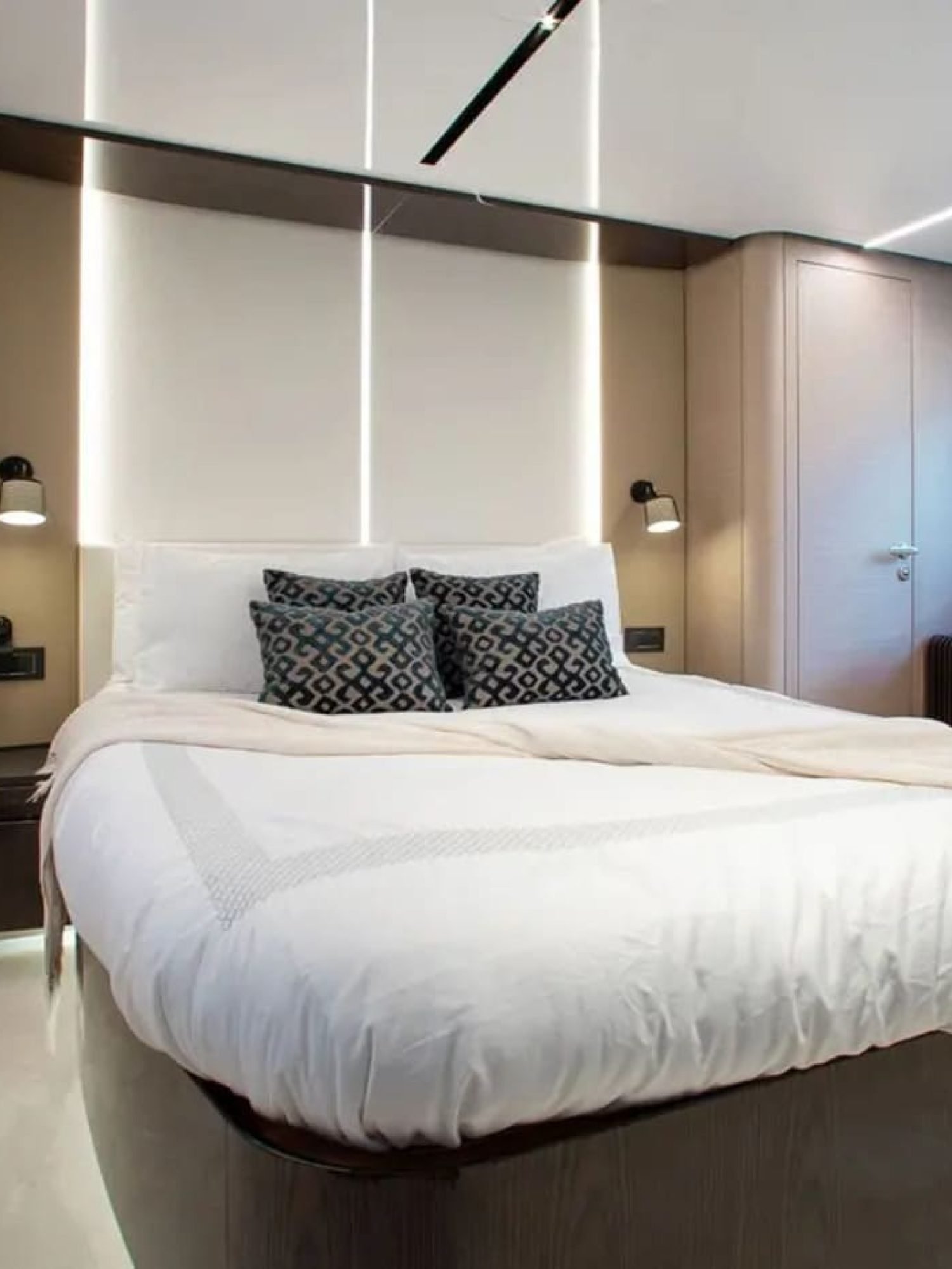 80_azimut_1708485312749