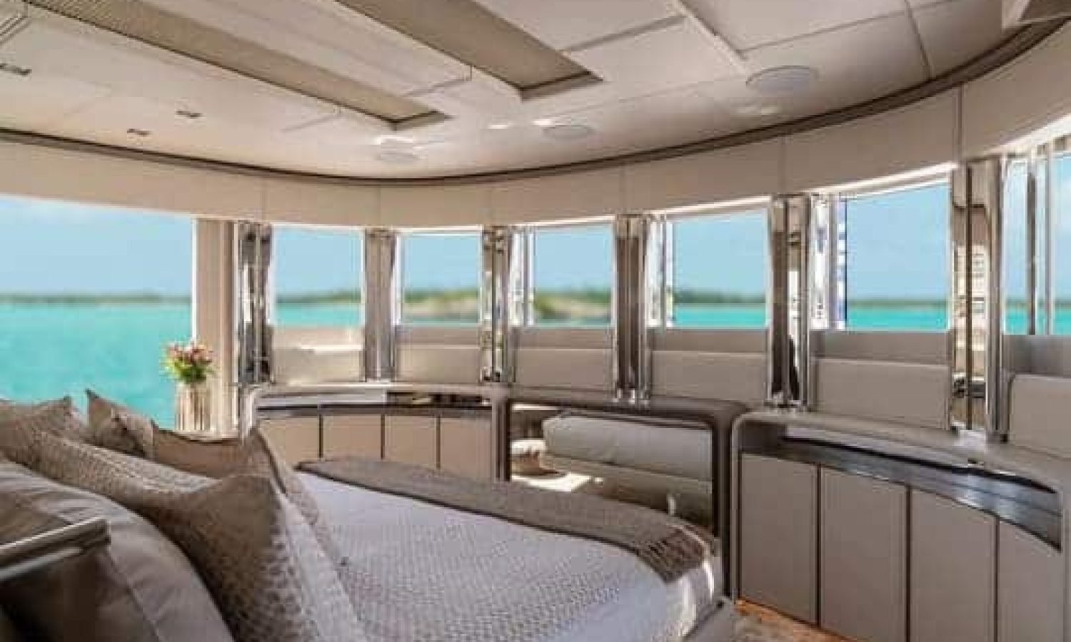 Bahamas 12 86' Dreamline