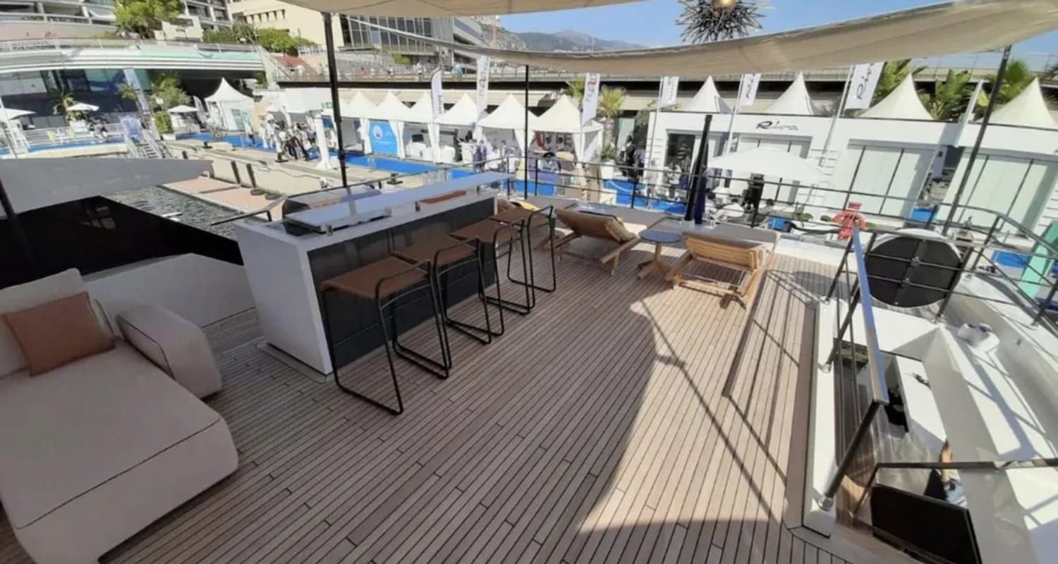 Another view of the luxurious interior of the 106' CUSTOM LINE yacht.