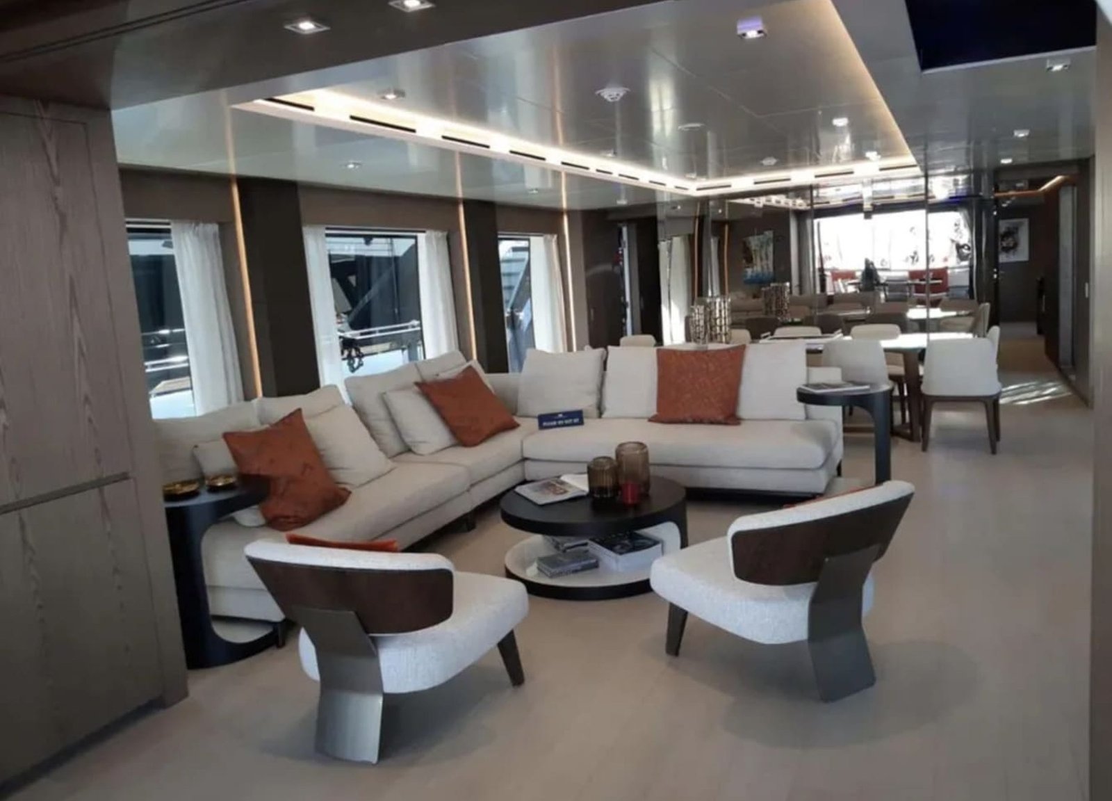 Elegant and spacious interior of the 106' CUSTOM LINE yacht, designed for comfort.