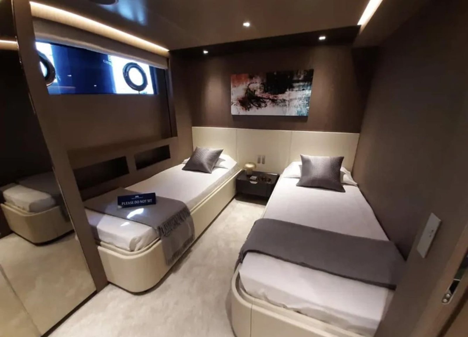 Double bedroom inside the 106' CUSTOM LINE yacht, providing comfort and elegance.