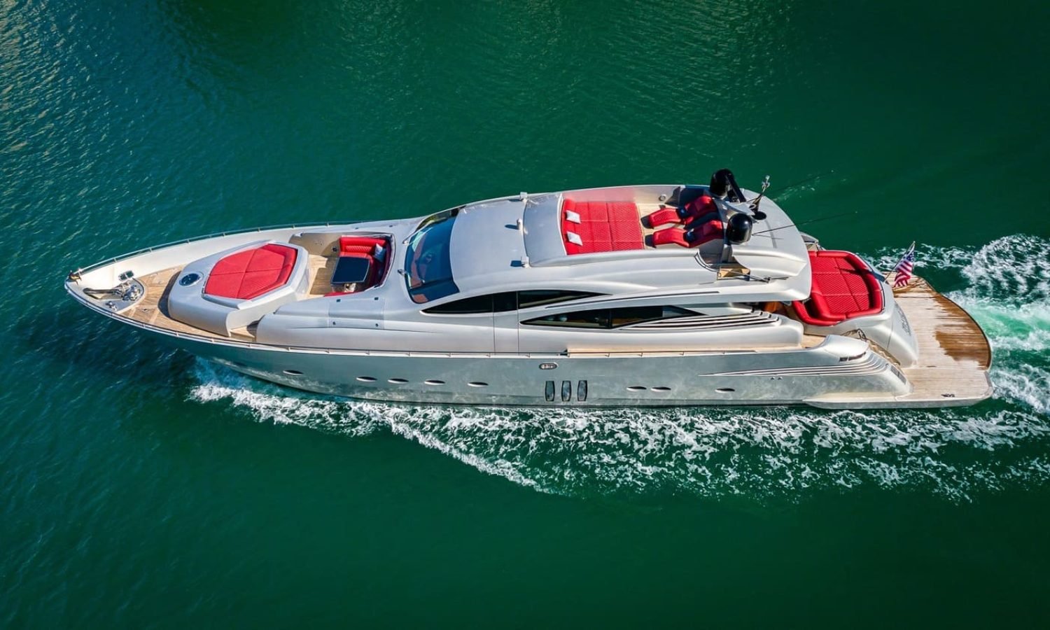 90' PERSHING REGAL Yacht - Front Exterior