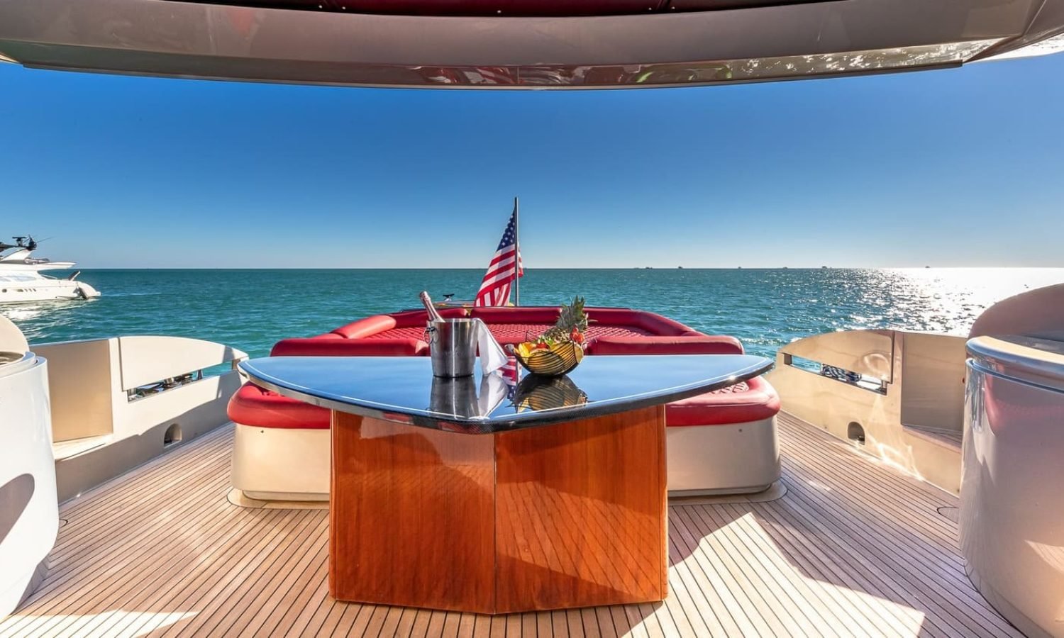 Rear view of the 90' PERSHING REGAL yacht