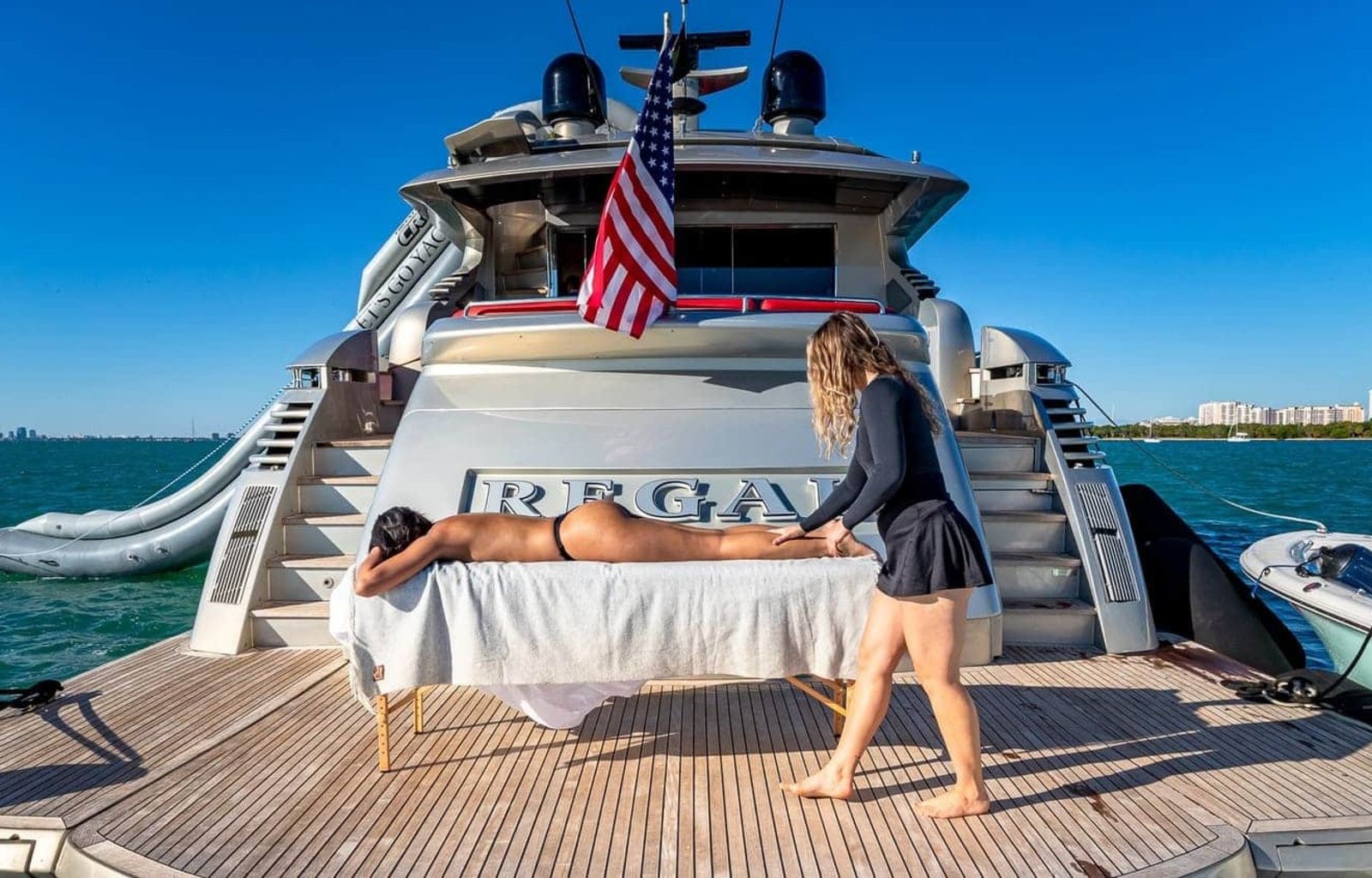 Luxurious surface area of the 90' PERSHING REGAL yacht