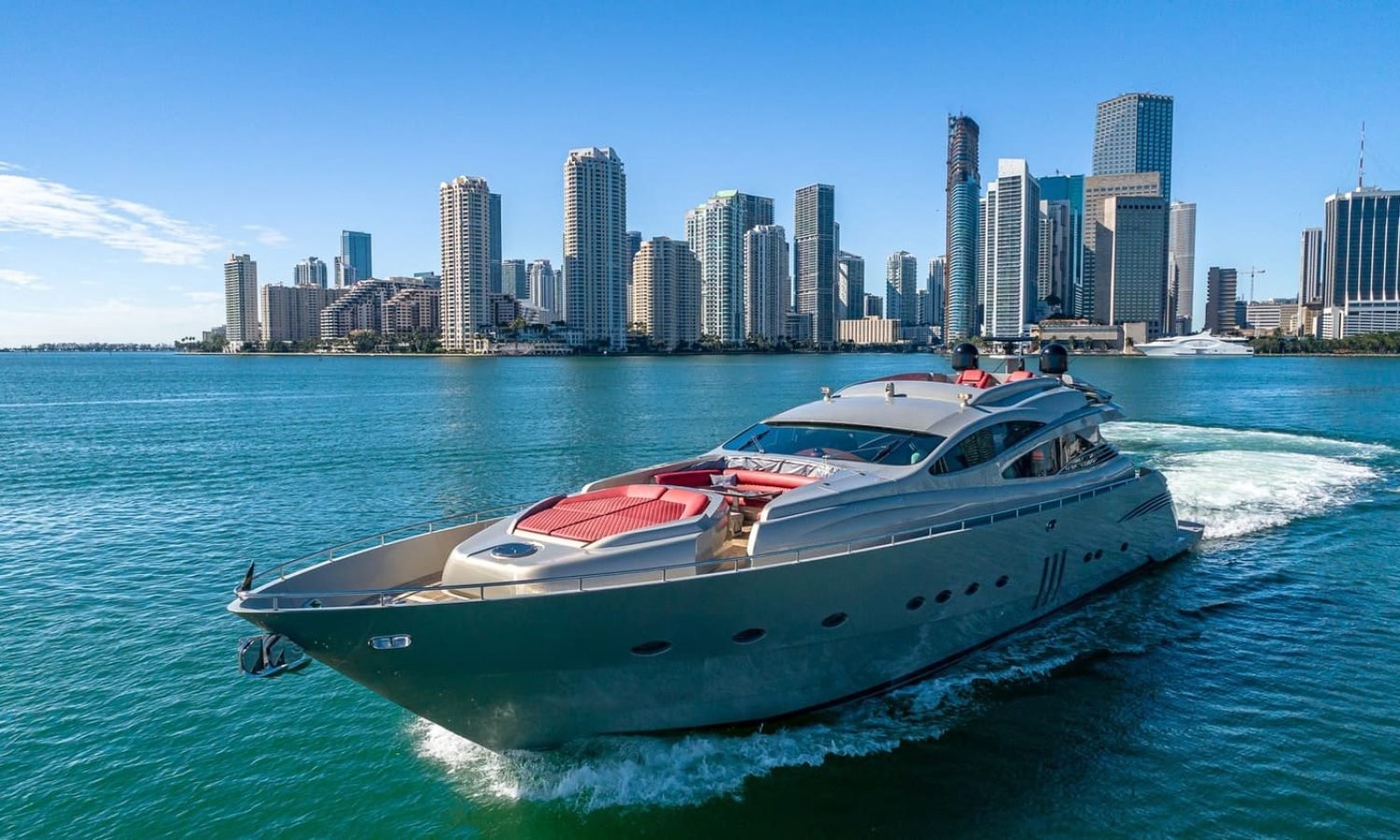 90' PERSHING REGAL Yacht - Stylish Exterior