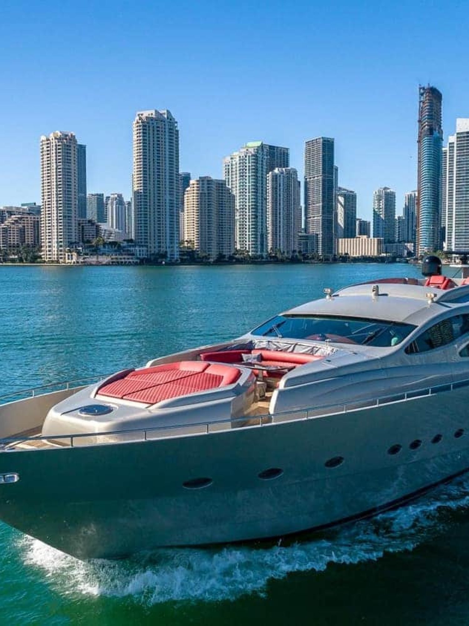 90' PERSHING REGAL Yacht - Stylish Exterior