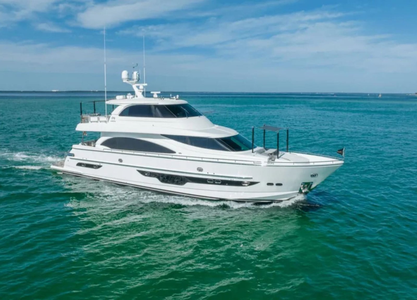 Full view of the 90' HORIZON luxury yacht for sale in Miami