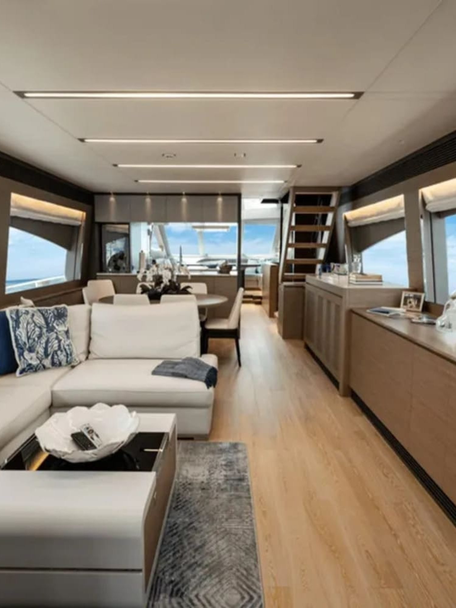 Luxurious interior lounge area with comfortable furniture on the 90' HORIZON yacht