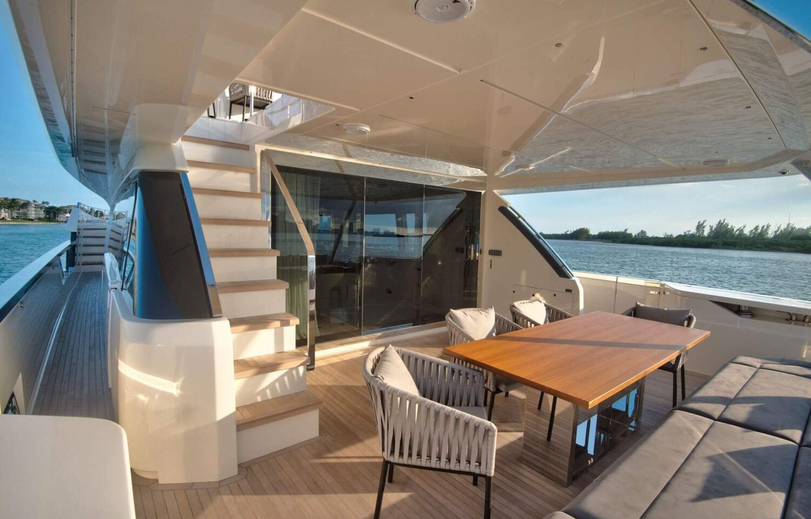 92' Ferretti 2020[1] (1)