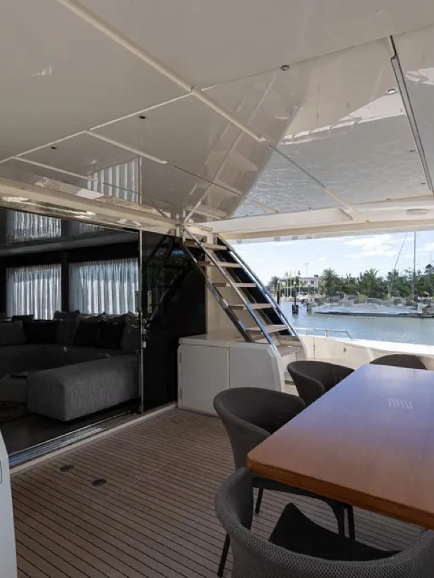 9289993_20240307070425150_1_XLARGE