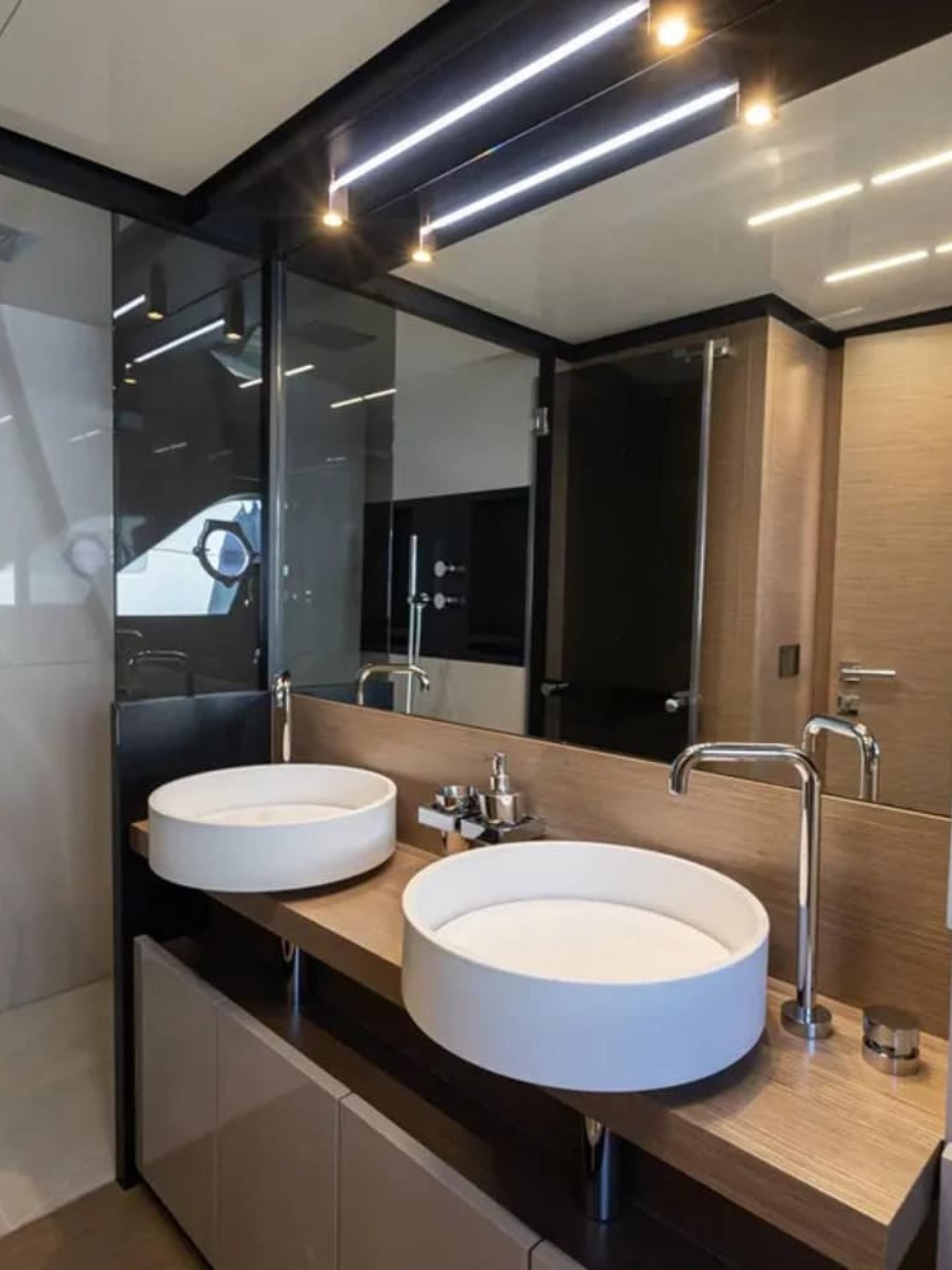 9289993_20240307070449297_1_XLARGE