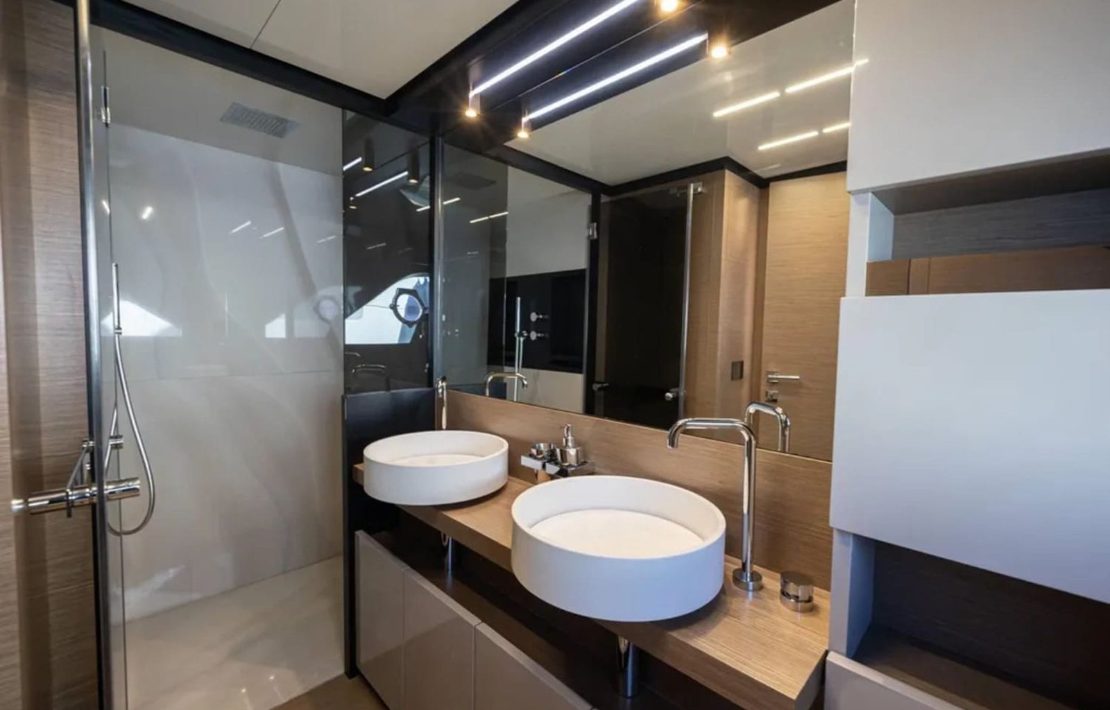 9289993_20240307070449297_1_XLARGE