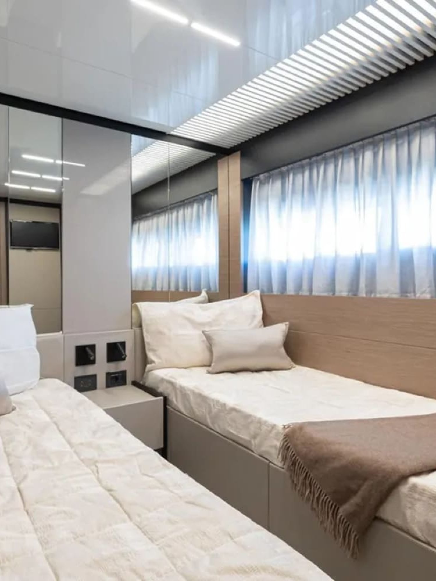 9289993_20240307070458365_1_XLARGE