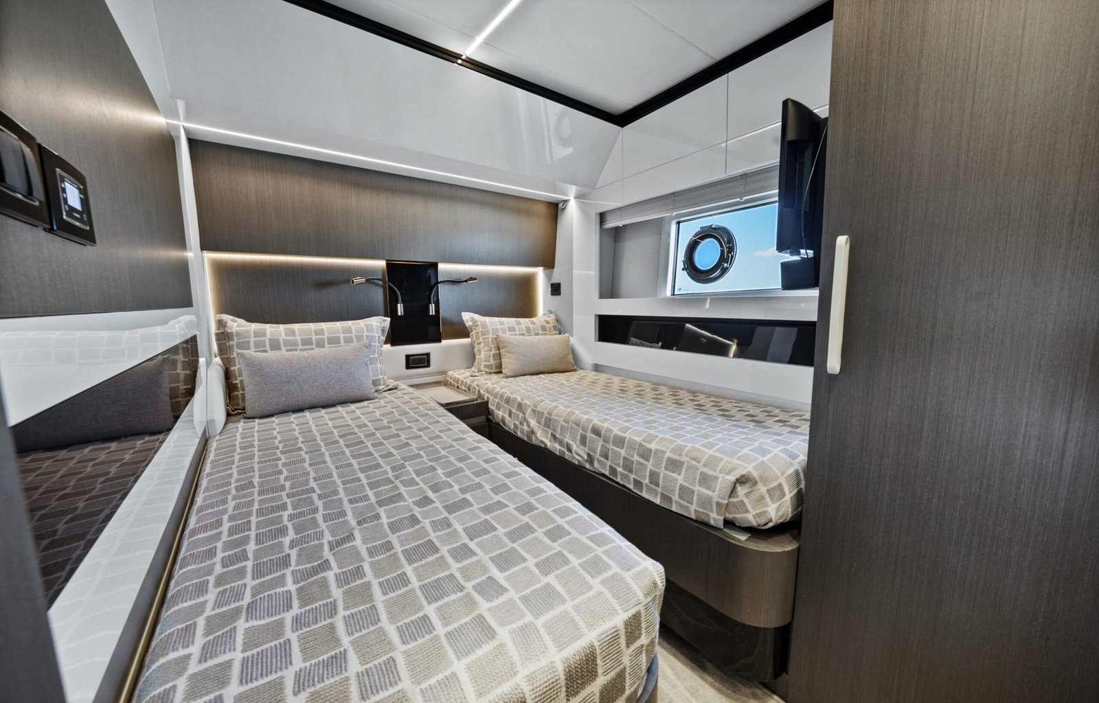 IYG, Azimut S7, Interiors, Print File-44