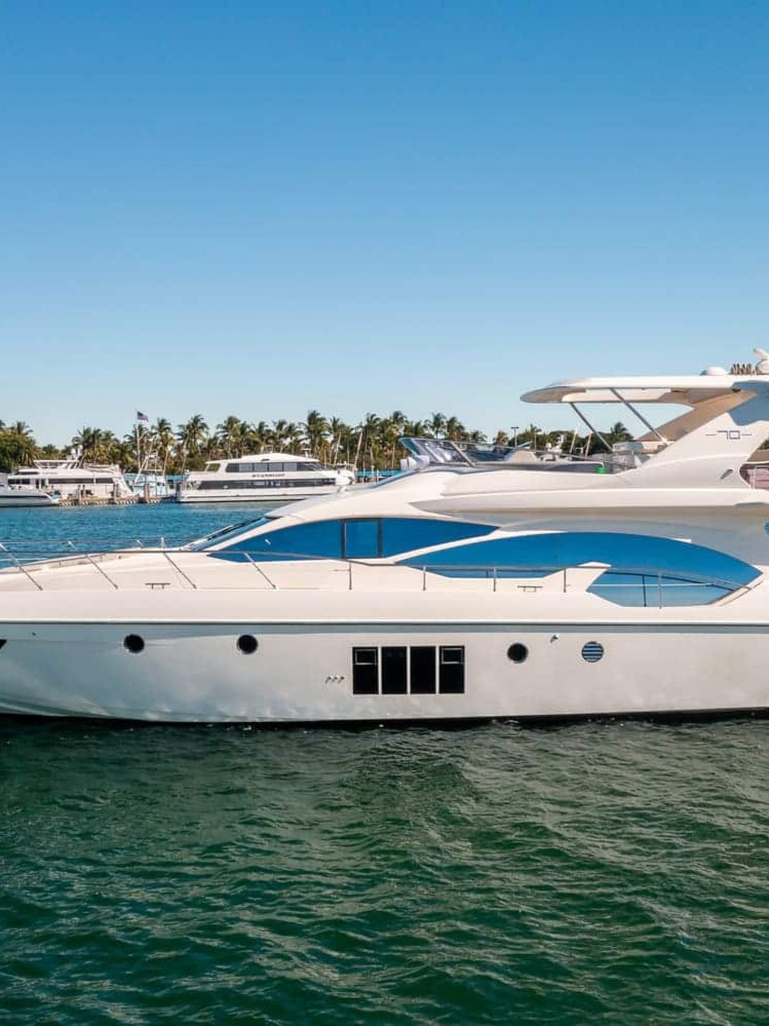 70' Azimut