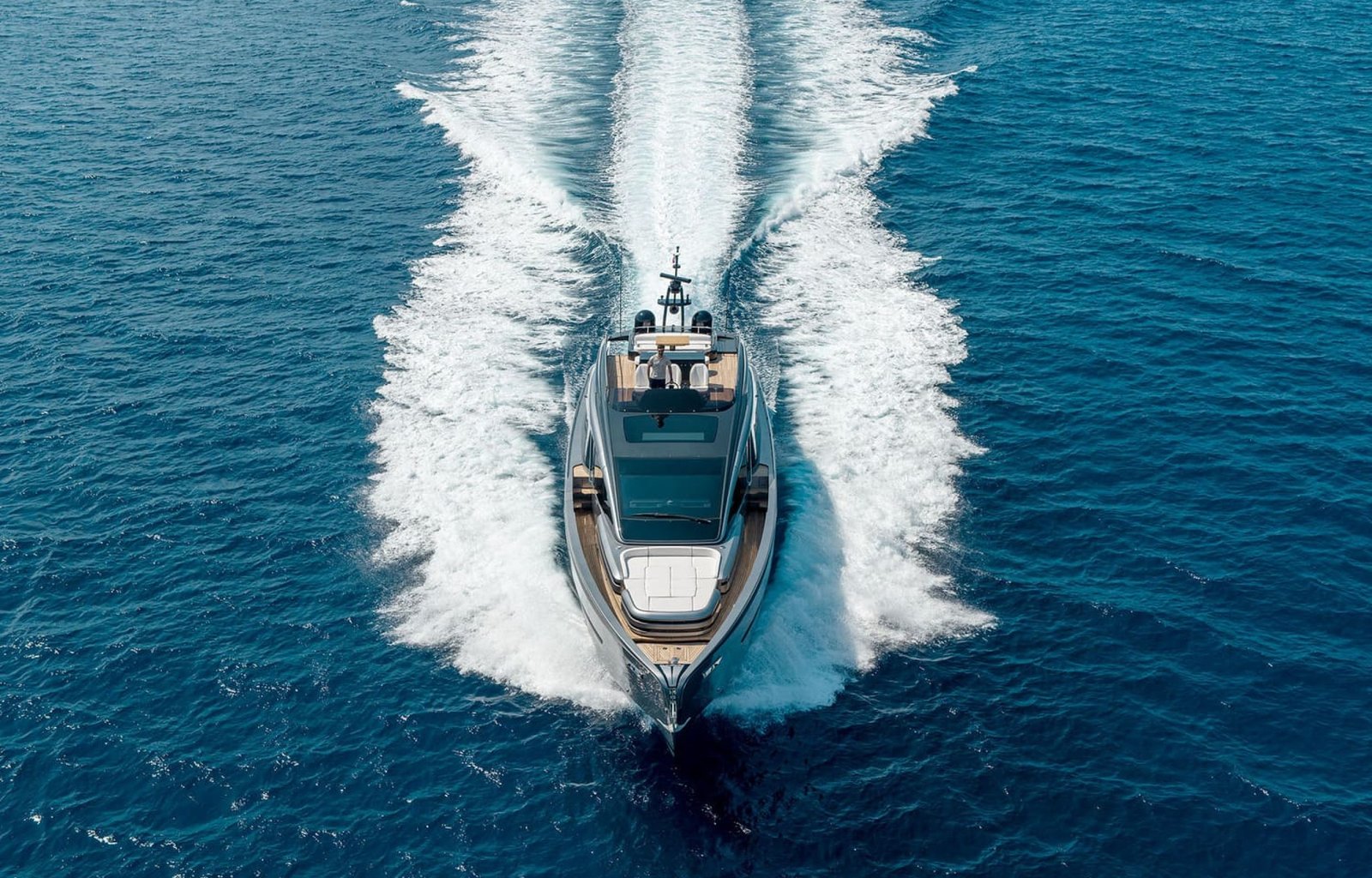 Pershing 80GTX