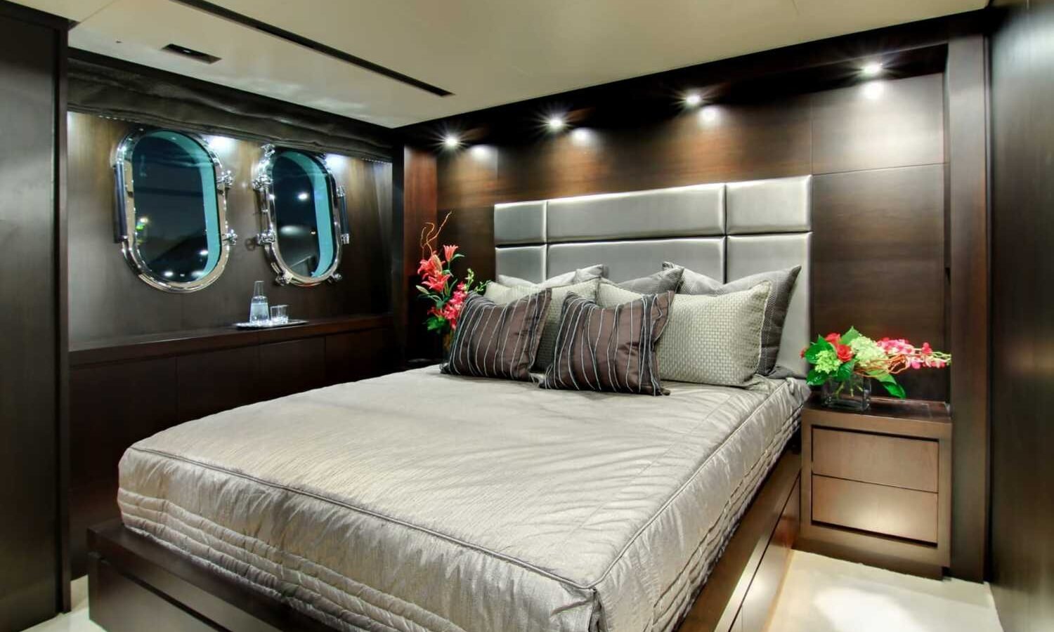 Miami 24 116' Azimut