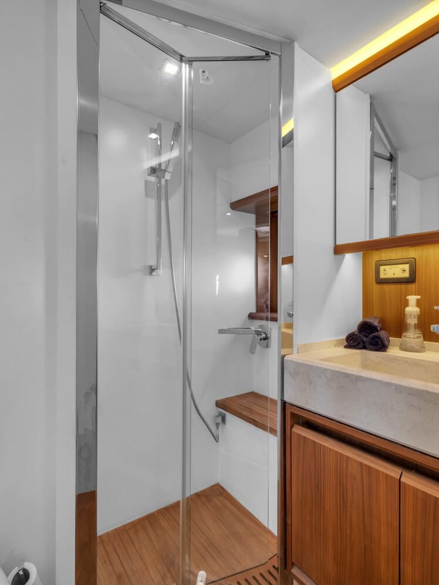 Elegant bathroom onboard the 60' ABSOLUTE FLY yacht with luxurious finishes and modern fixtures.