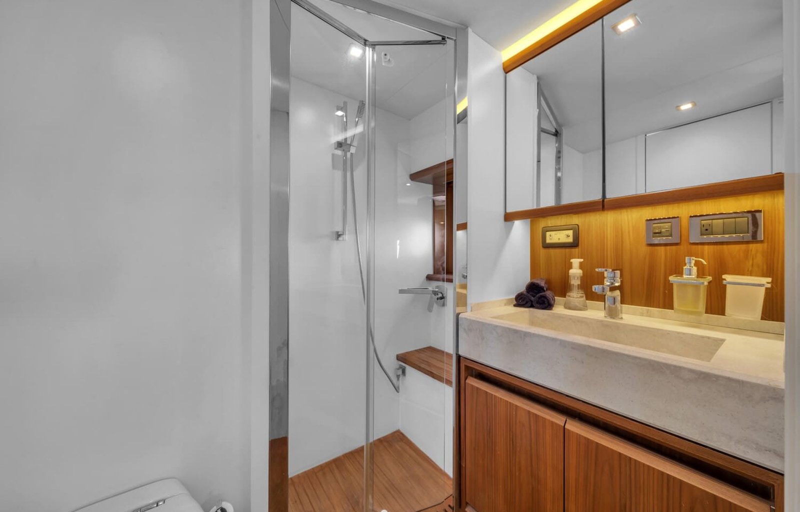 Elegant bathroom onboard the 60' ABSOLUTE FLY yacht with luxurious finishes and modern fixtures.