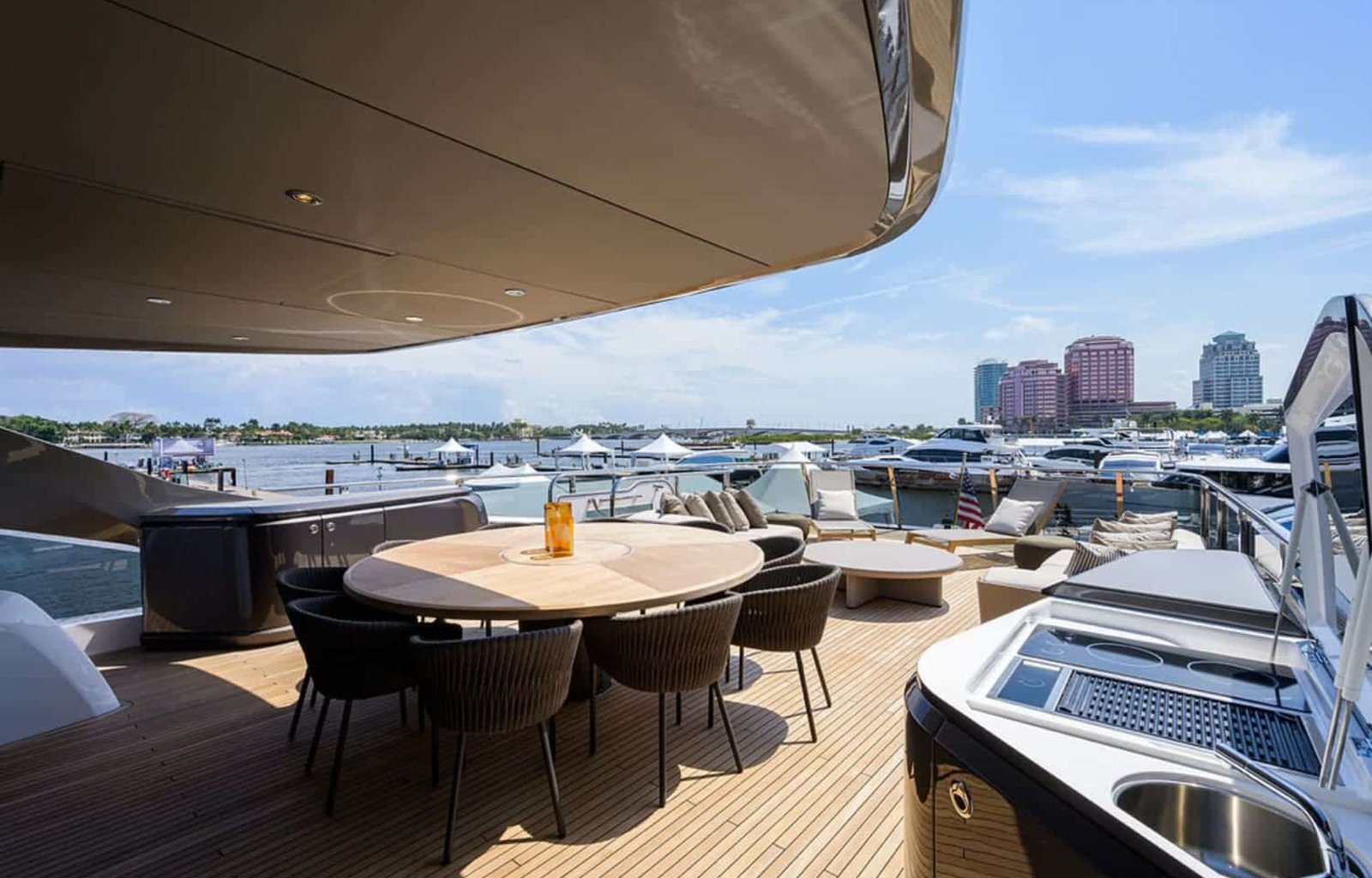 Spacious outdoor dining area on the 100' PRINCESS X95 yacht, perfect for enjoying the views and outdoor moments.